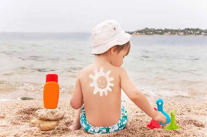 이산화 티타늄 및 실리카 및 Triethoxycaprylysilane